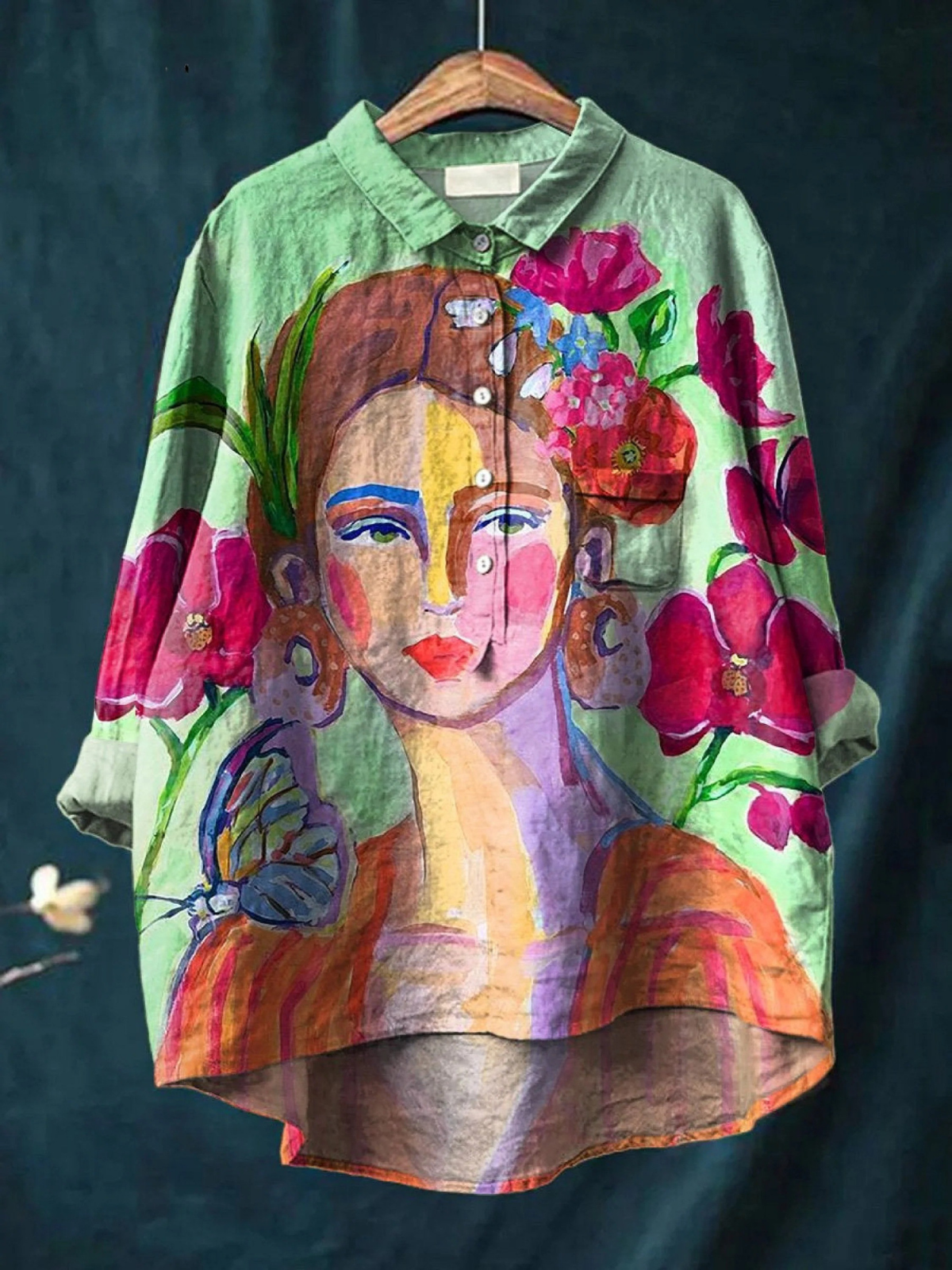 Multicolour printed women's top with a clean, light and easy-wearing silhouette
