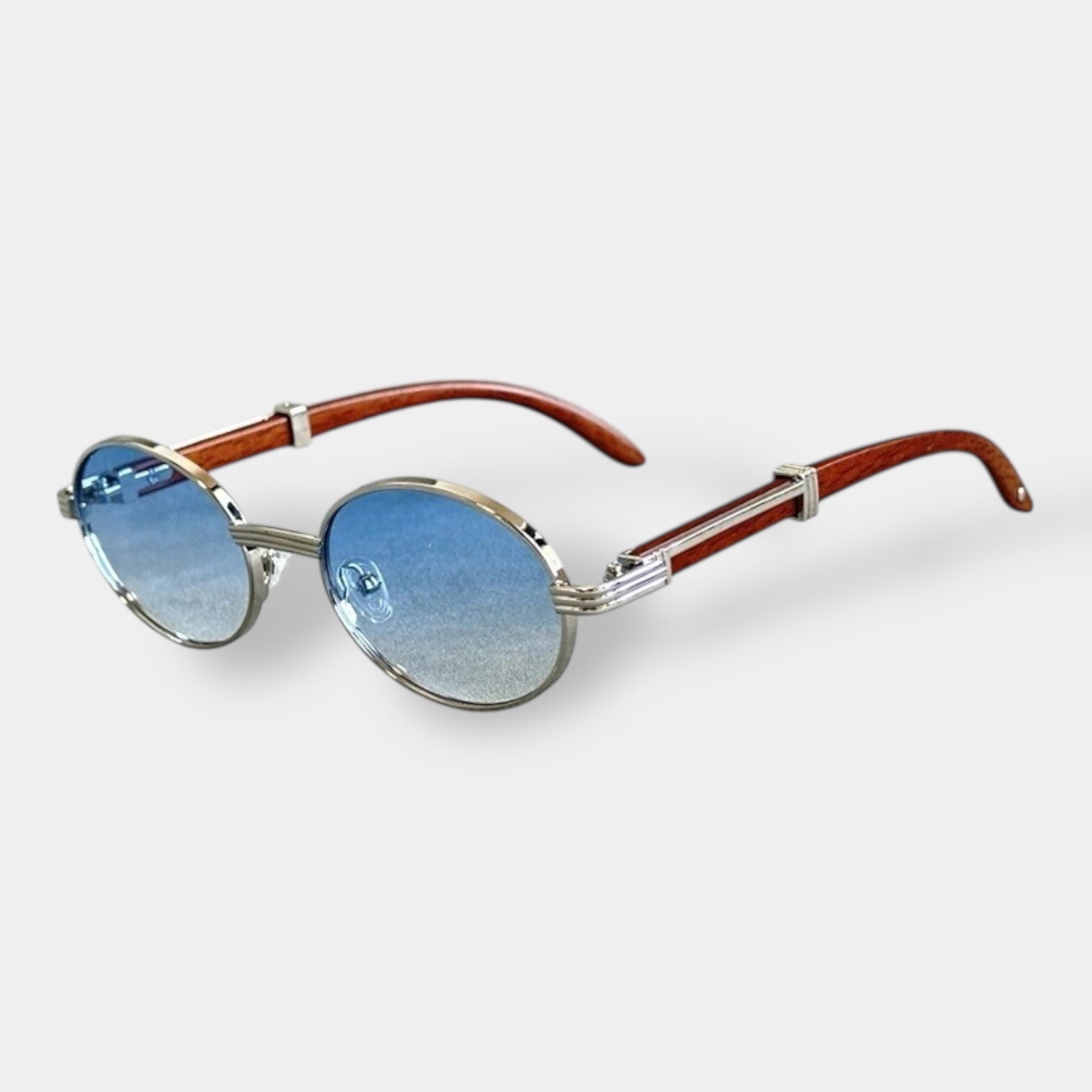 Round heritage sunglasses with a slim metal frame in a classic vintage silhouette