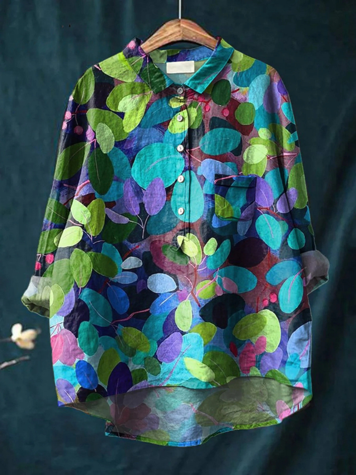 Multicolour printed women's top with a light, airy and cleanly structured everyday silhouette