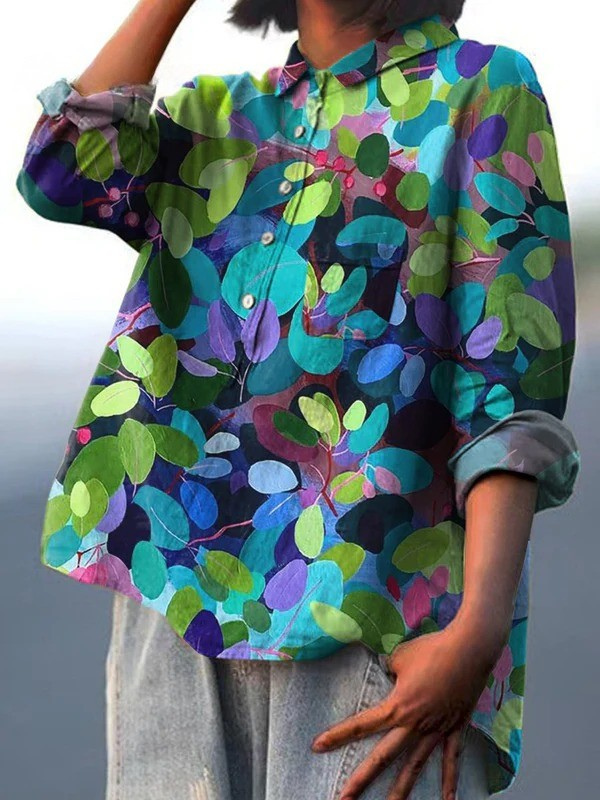 Multicolour printed women's top with a light, airy and cleanly structured everyday silhouette