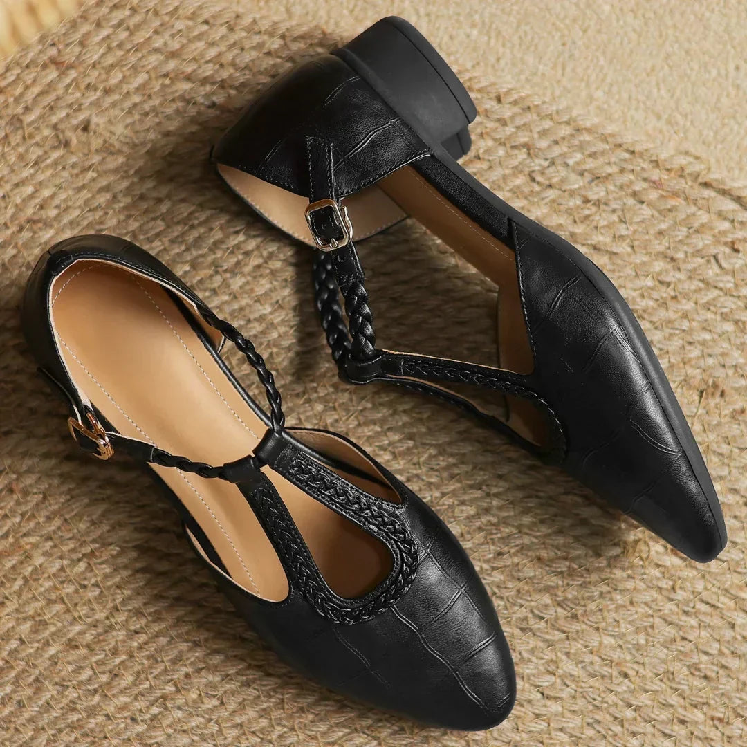 Classic T-bar heeled shoes in brown and black with a braided strap detail