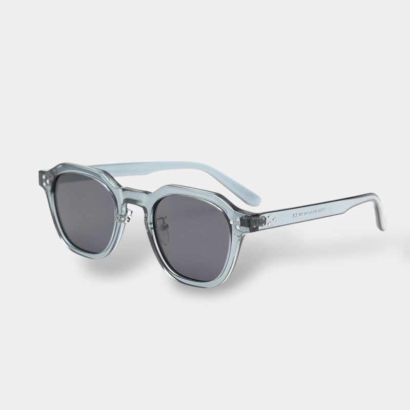 Yacht-inspired round polarised sunglasses with a lightweight frame in green-brown tones