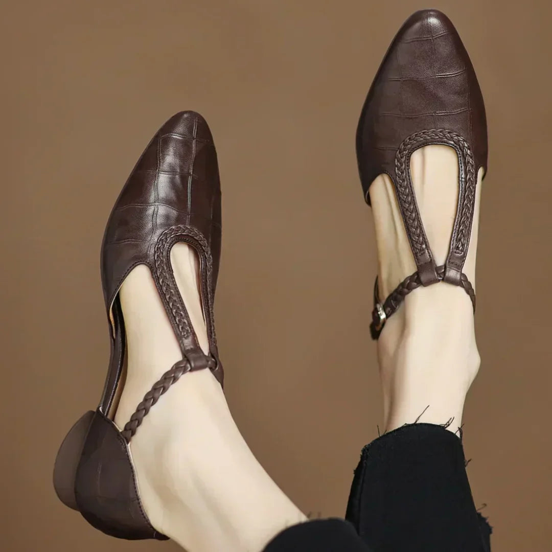 Classic T-bar heeled shoes in brown and black with a braided strap detail