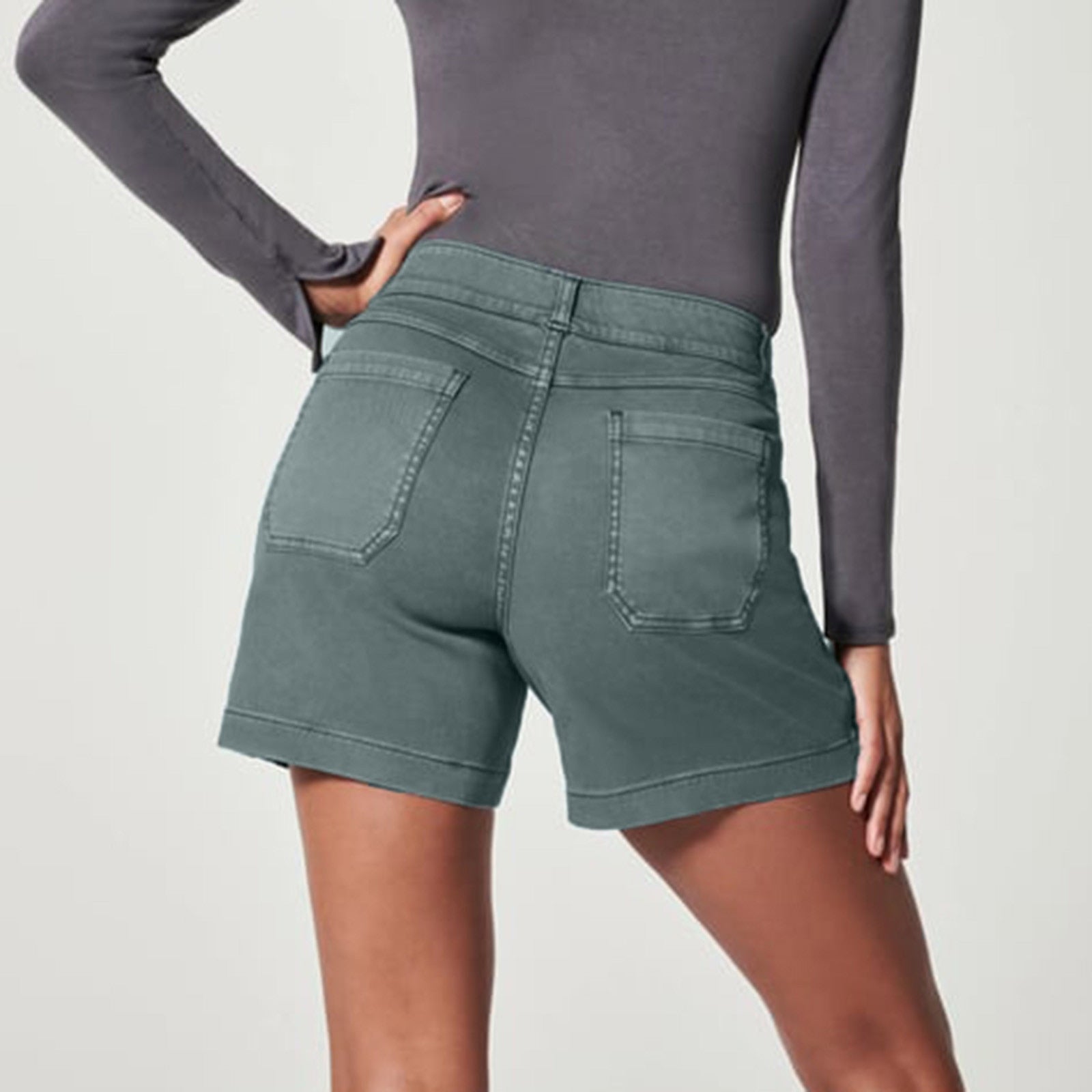Women's high-waist shorts in beige with a relaxed leg and tie-fastening waist