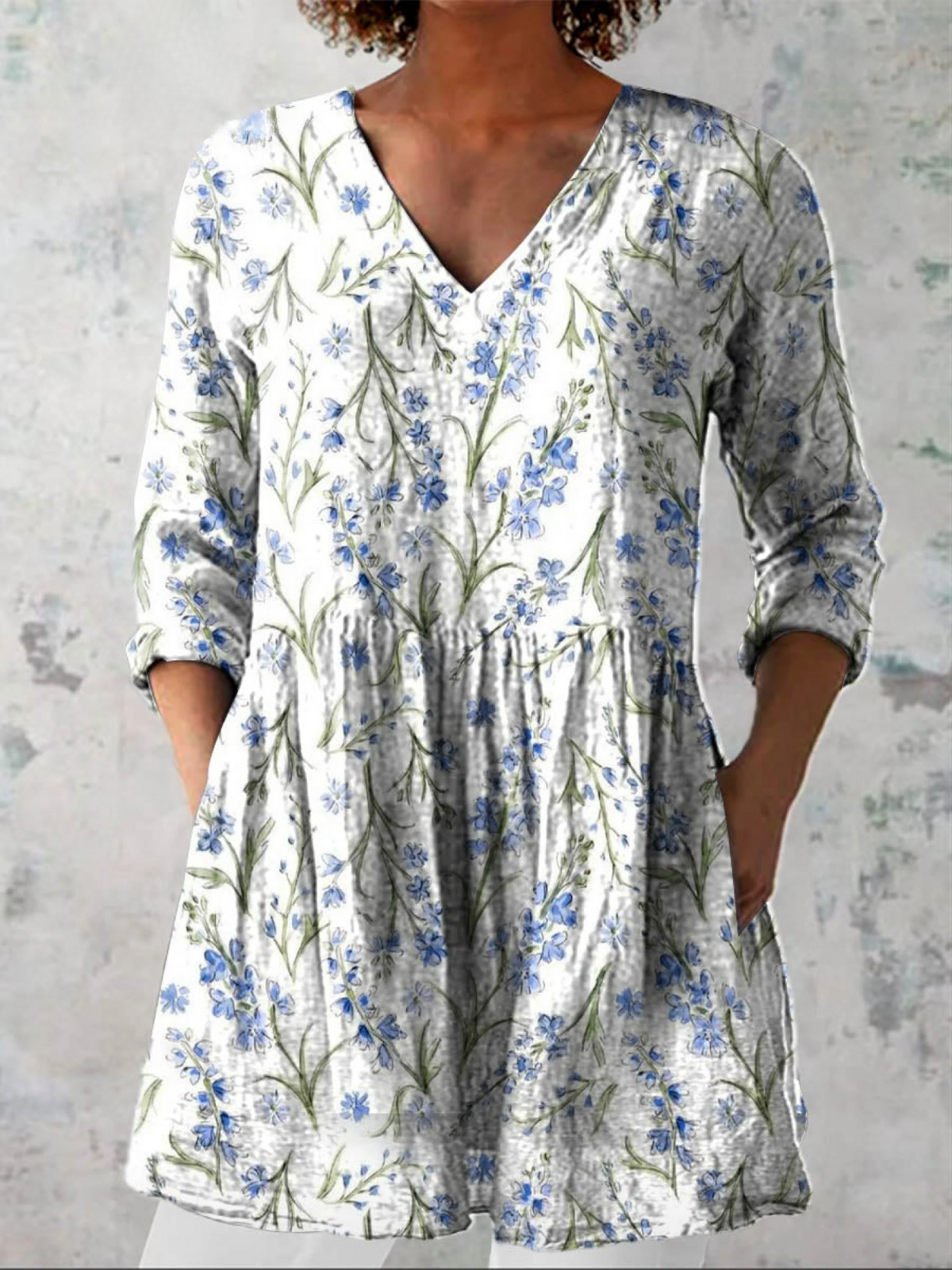 Cara | Vintage long-sleeve V-neck shirt