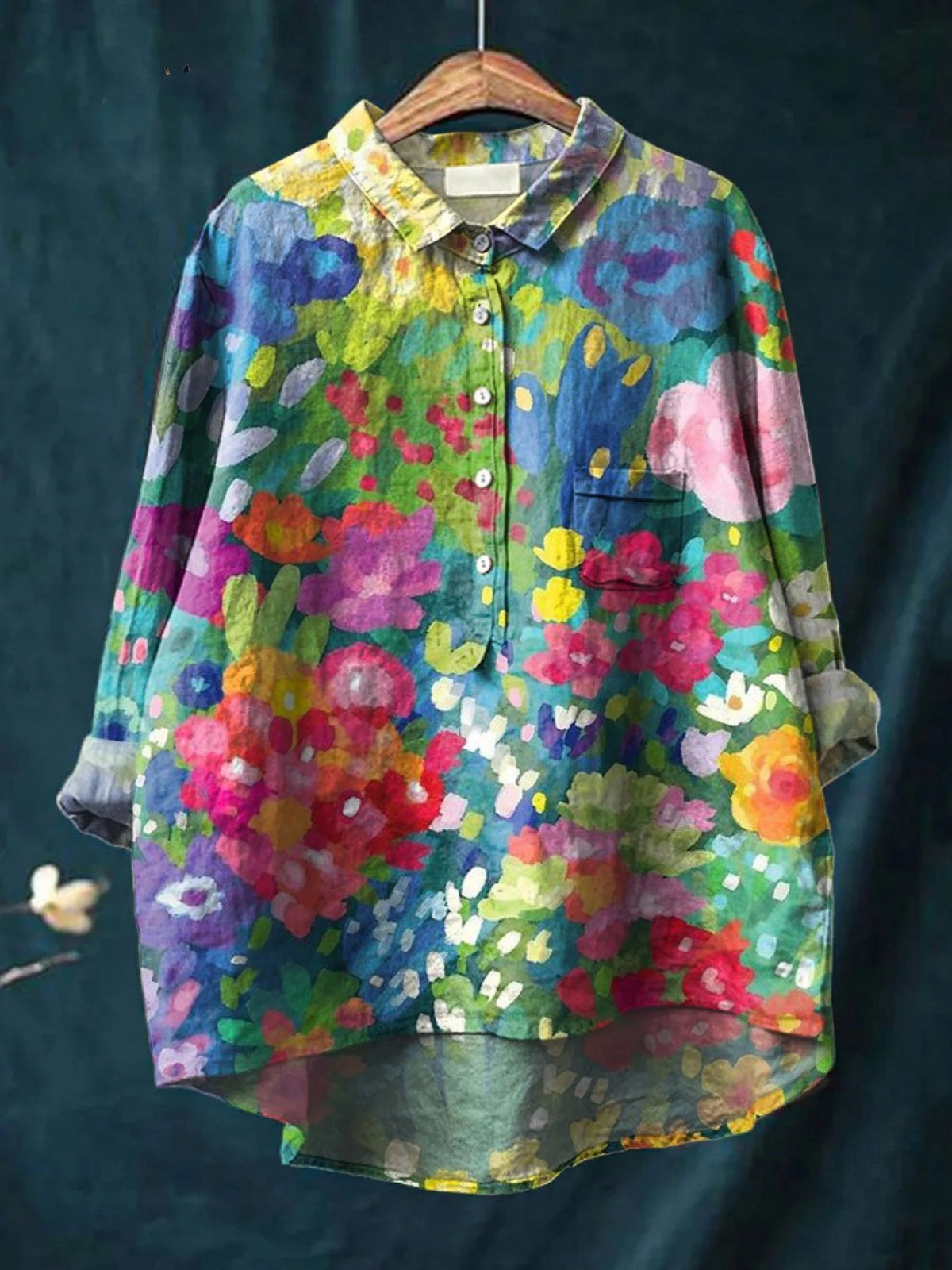 Multicolour printed women's top with a relaxed, airy and polished silhouette