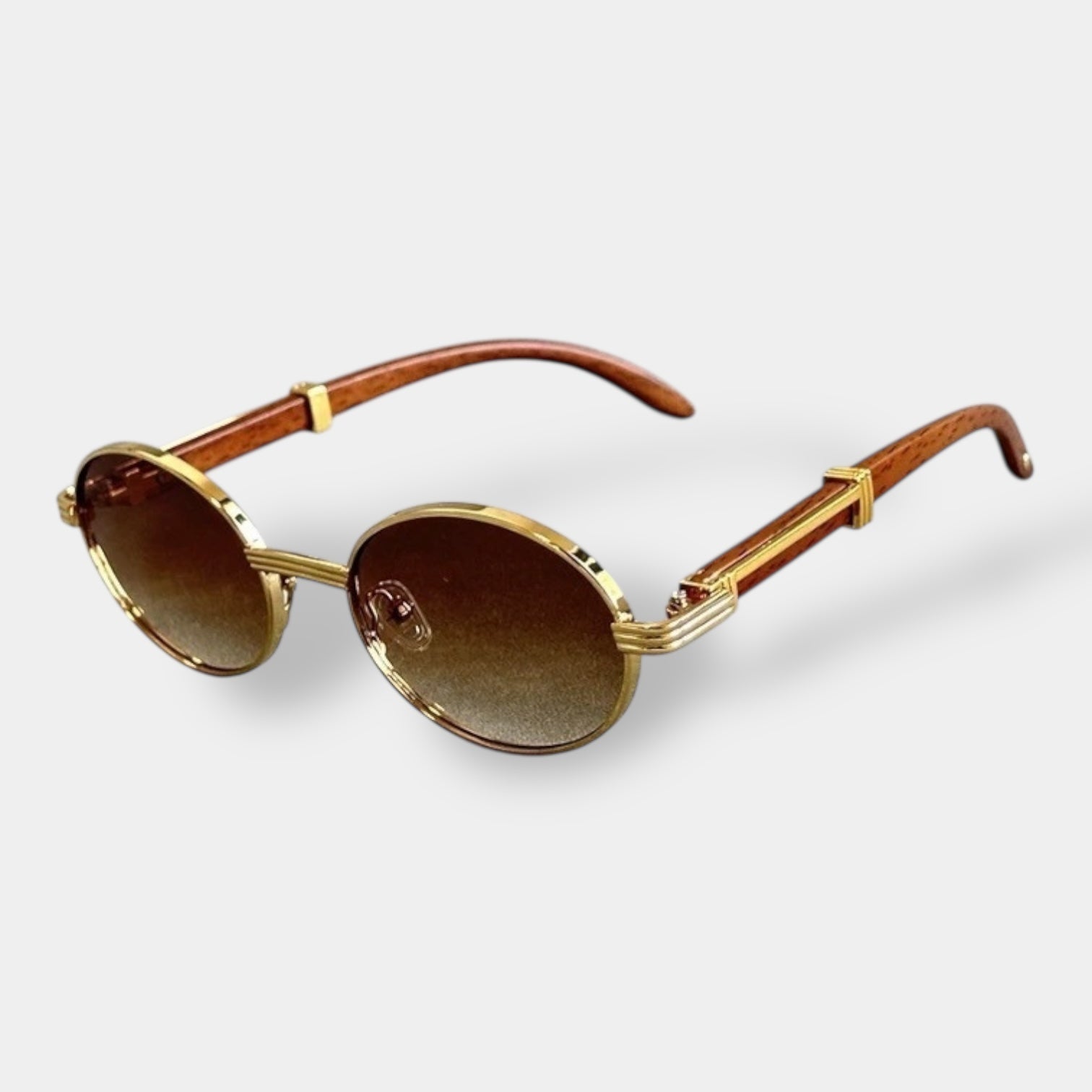 Round heritage sunglasses with a slim metal frame in a classic vintage silhouette
