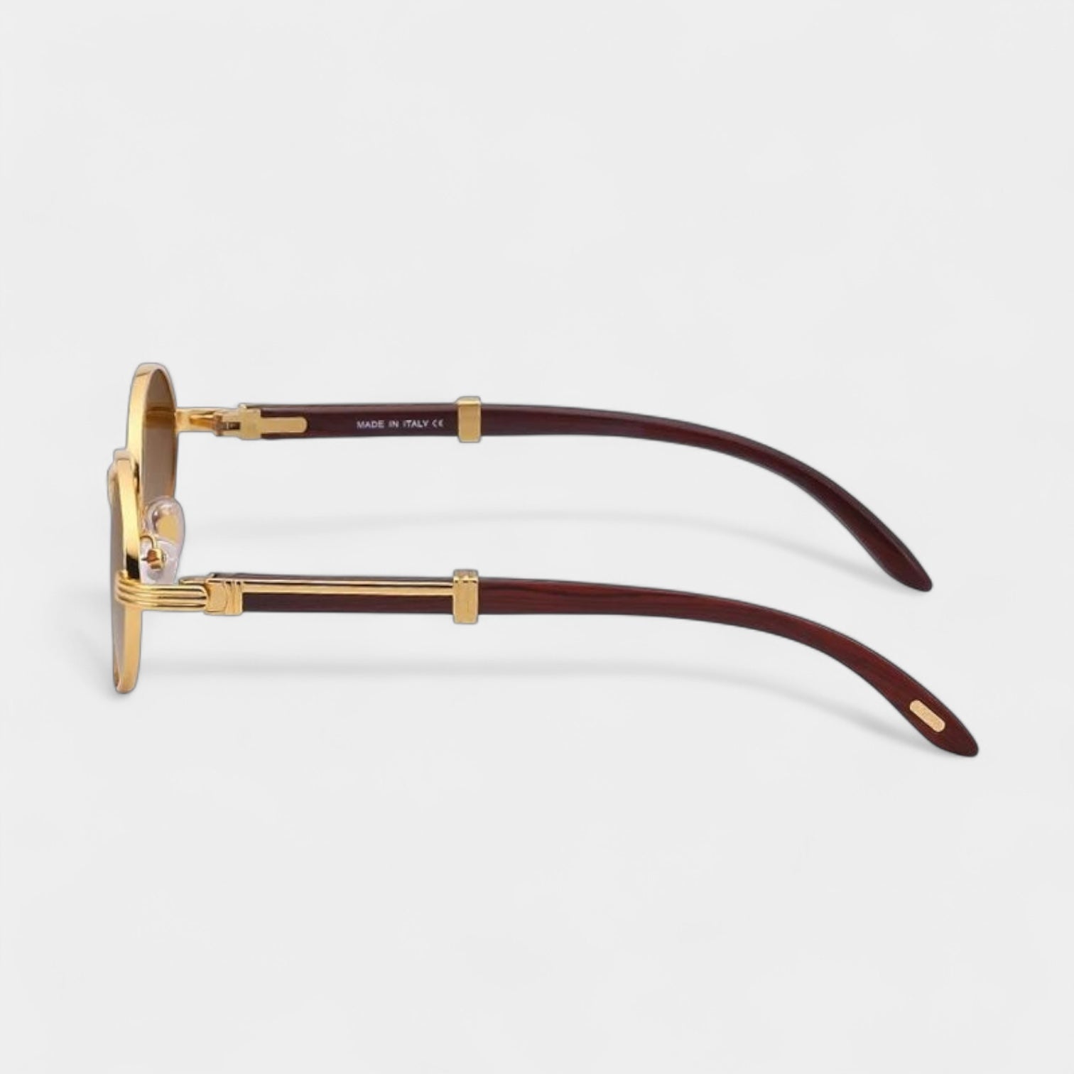 Round heritage sunglasses with a slim metal frame in a classic vintage silhouette