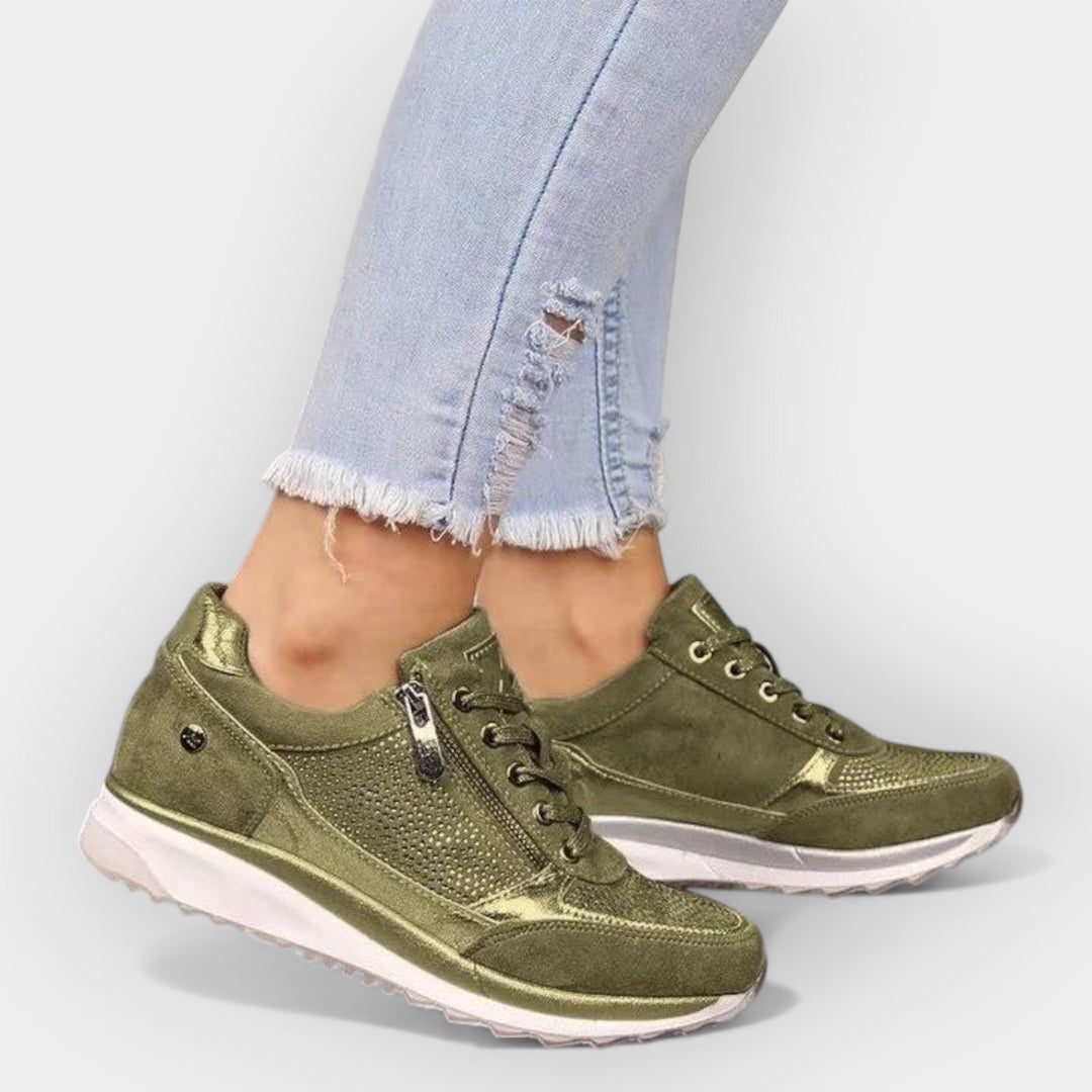 Women's zip-up anatomic trainers in beige with a cushioned ergonomic sole