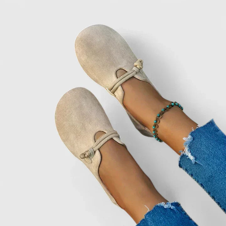 Beige orthopaedic everyday shoes with a soft upper and cushioned ergonomic sole