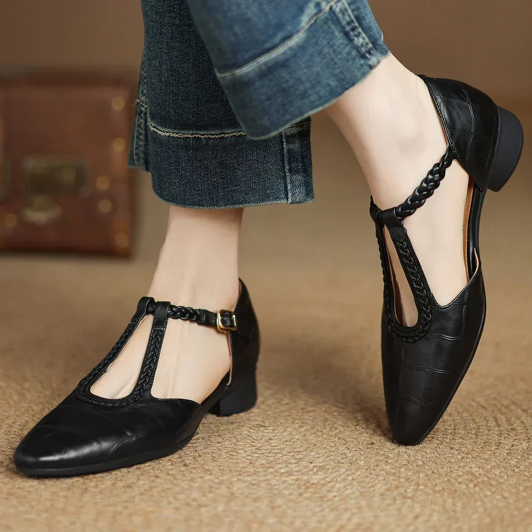 Classic T-bar heeled shoes in brown and black with a braided strap detail
