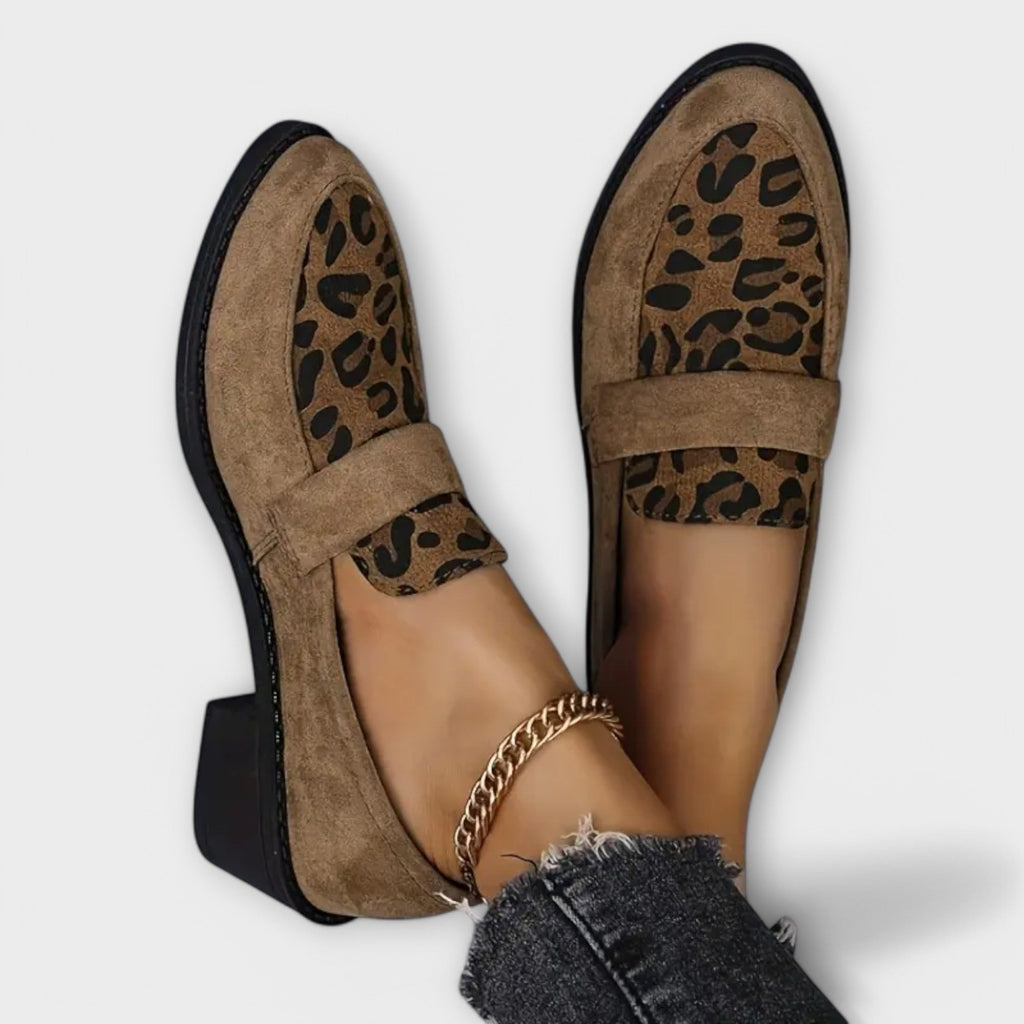 Leopard print loafers in brown tones with a classic, elegant silhouette