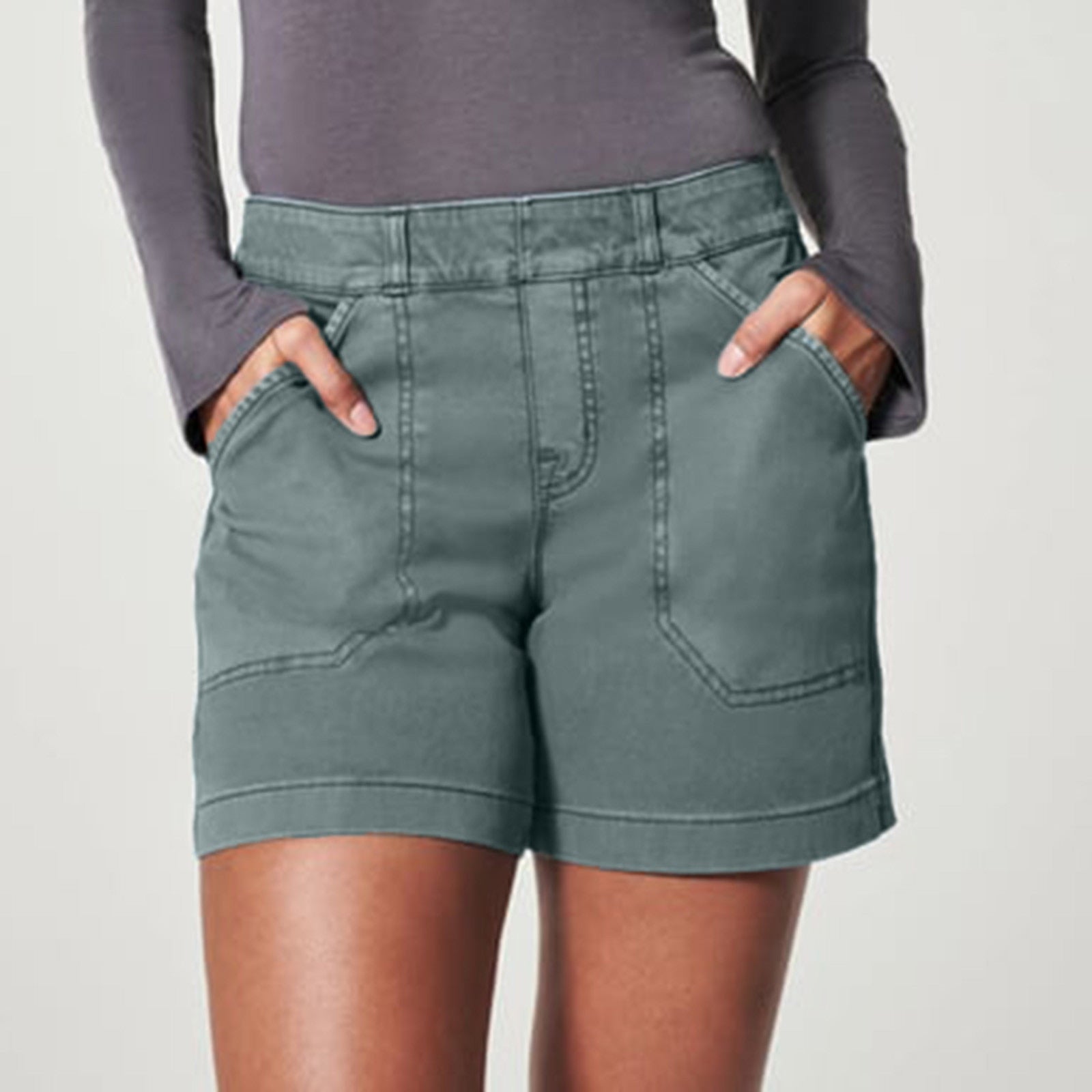 Women's high-waist shorts in beige with a relaxed leg and tie-fastening waist