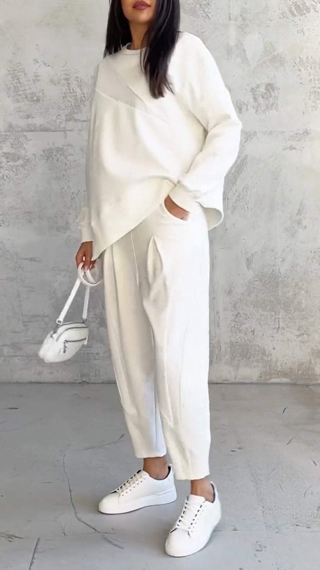 AMELIA | Casual Two-Piece Set with Round Neck and Long Sleeves
