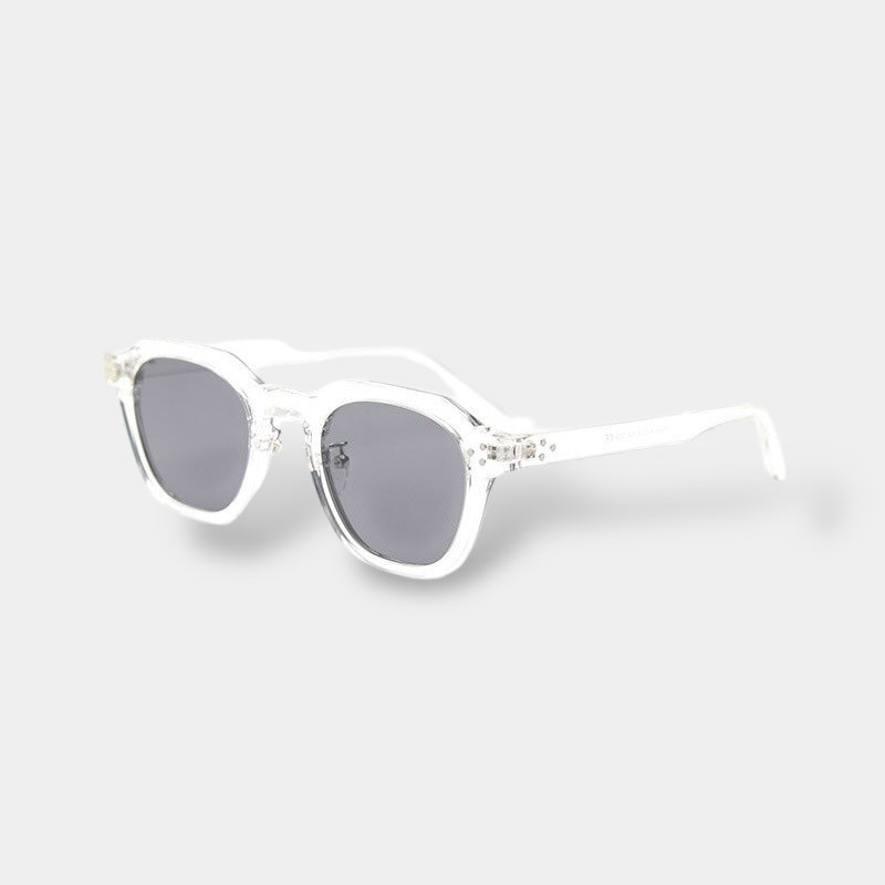Yacht-inspired round polarised sunglasses with a lightweight frame in green-brown tones