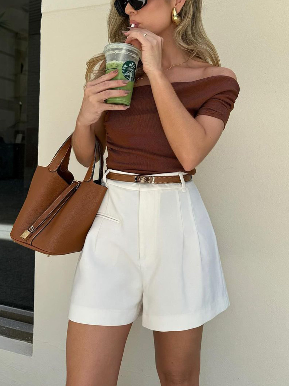 Smart high-waist women's shorts in white, black, khaki and grey