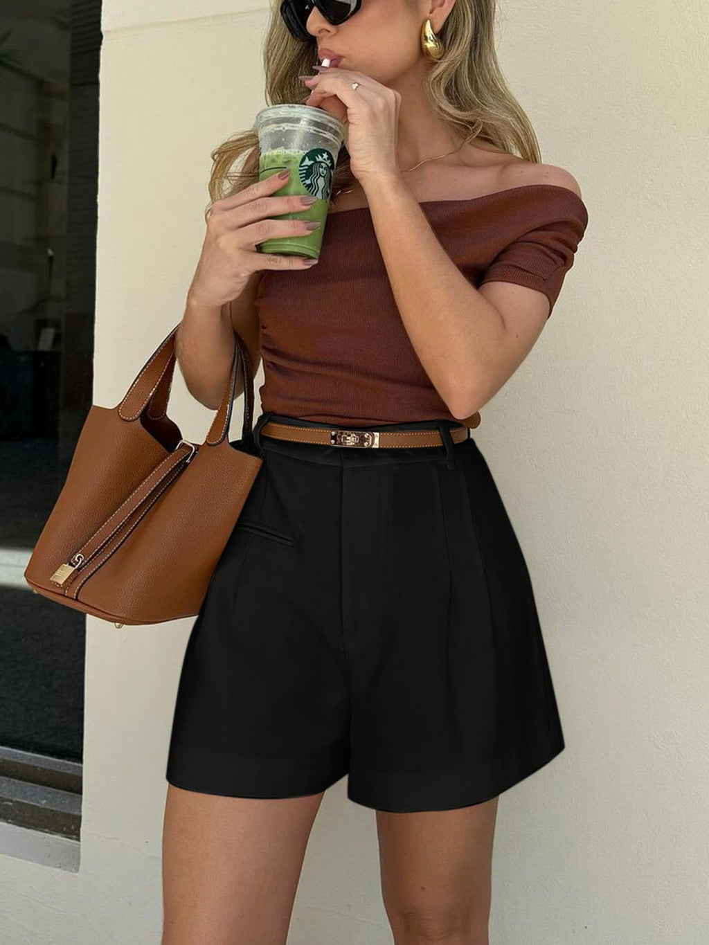 Smart high-waist women's shorts in white, black, khaki and grey