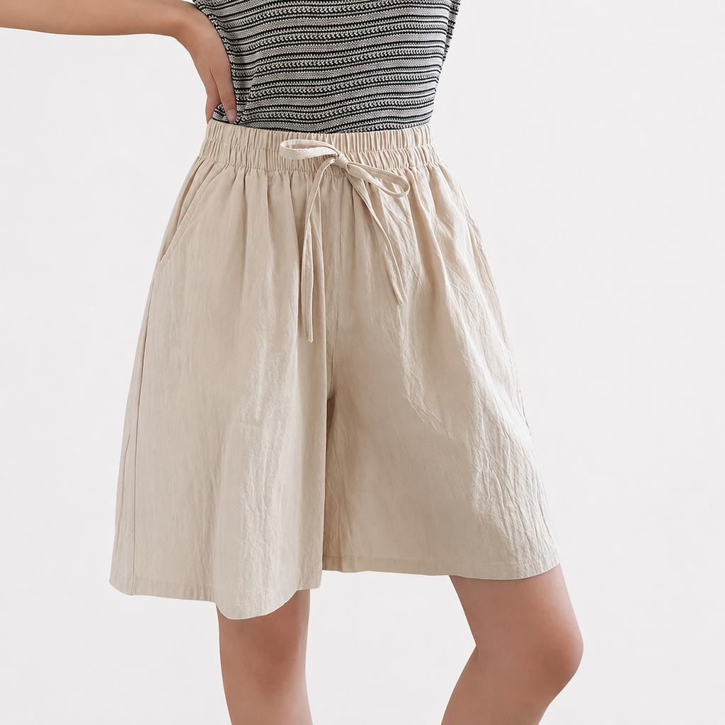 Women's high-waist shorts in khaki with a relaxed, flattering silhouette