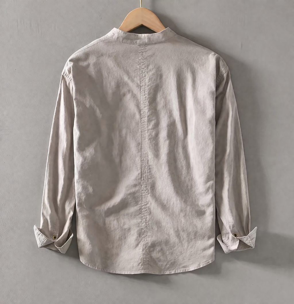 Men's lightweight relaxed shirt in beige with a clean, easy silhouette