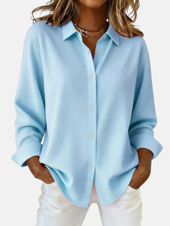 Classic button-through blouse with collar in a light, relaxed everyday silhouette