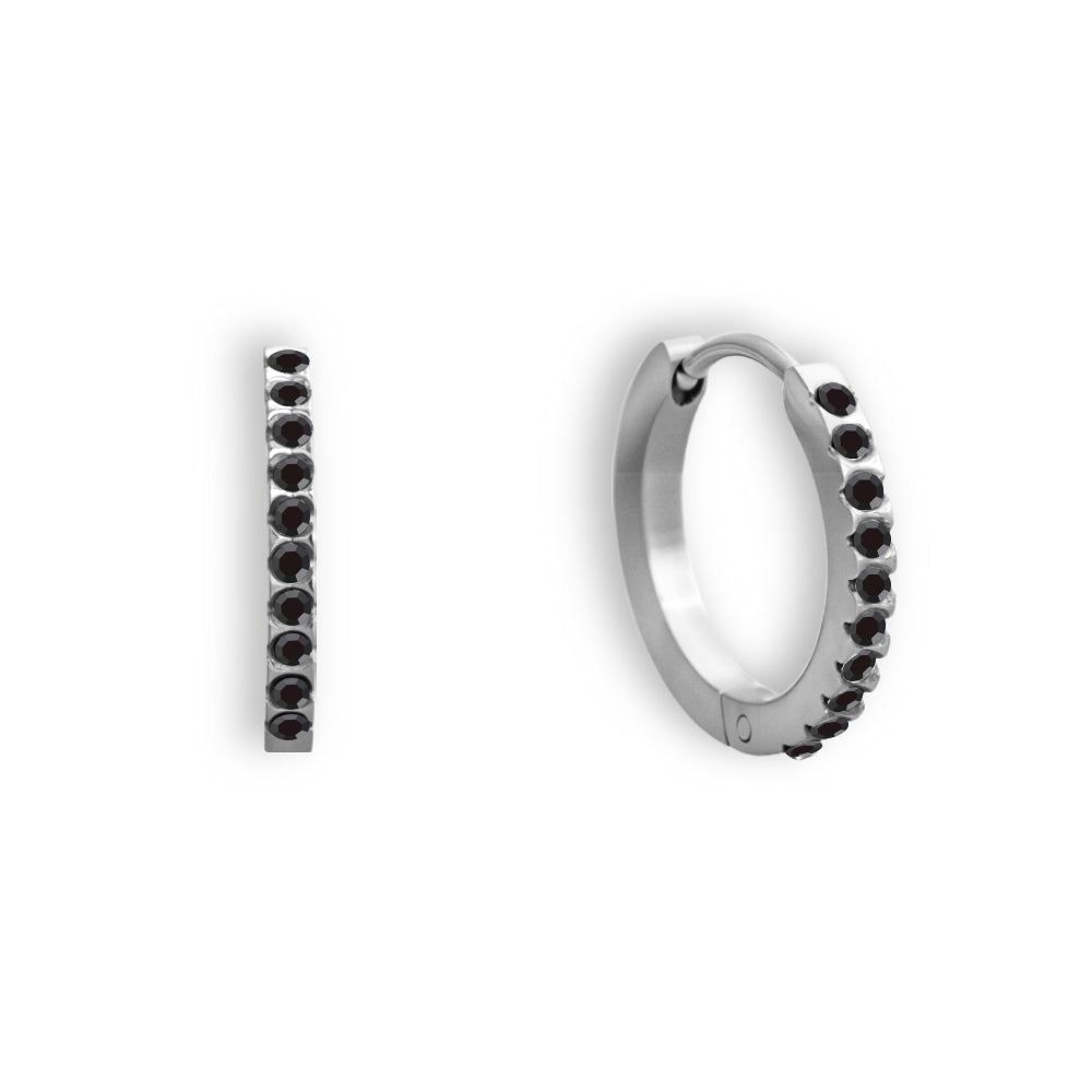 Drop earrings in clear crystal with a delicate sparkling finish