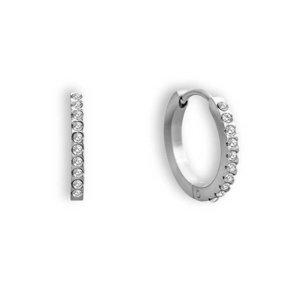 Drop earrings in clear crystal with a delicate sparkling finish