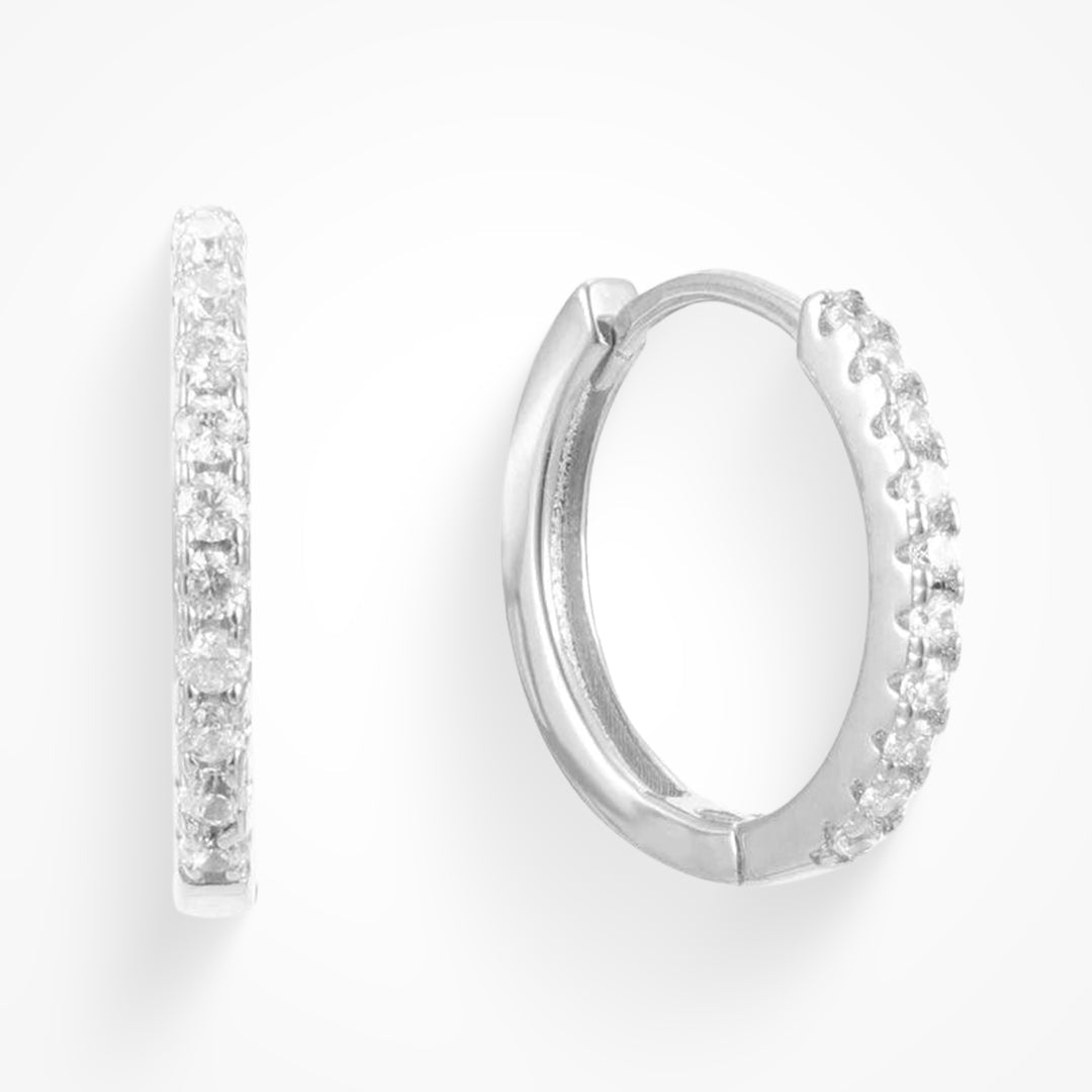 Drop earrings in clear crystal with a delicate sparkling finish