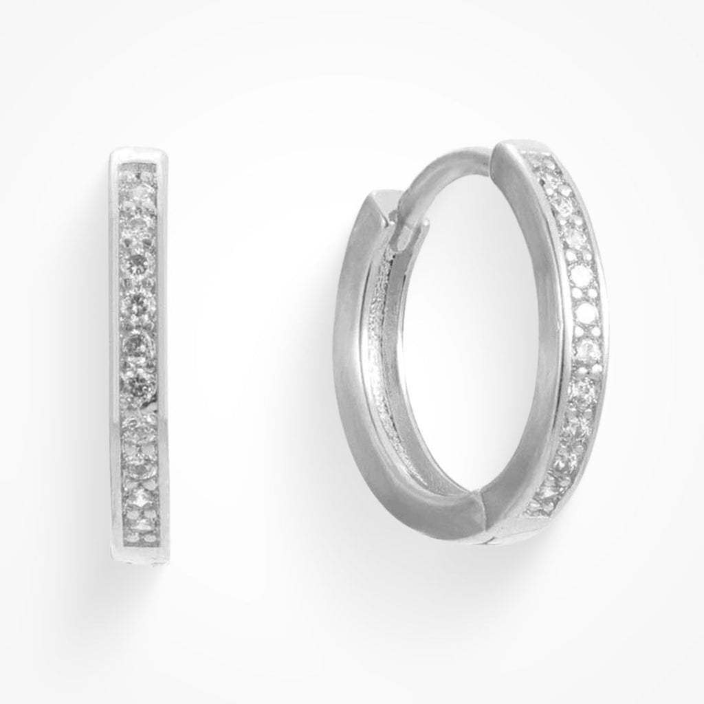Drop earrings in clear crystal with a delicate sparkling finish