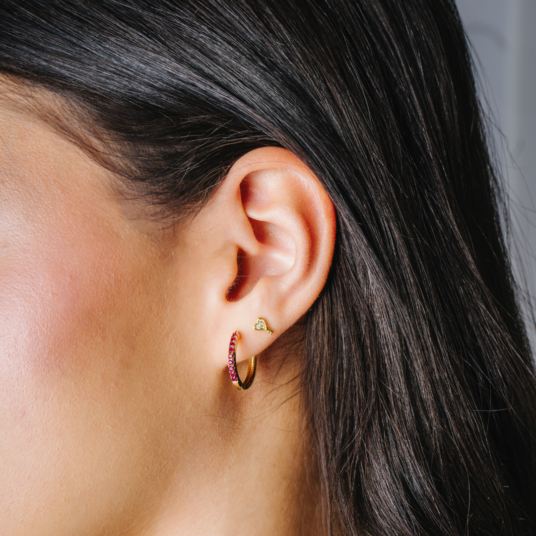 Drop earrings in clear crystal with a delicate sparkling finish