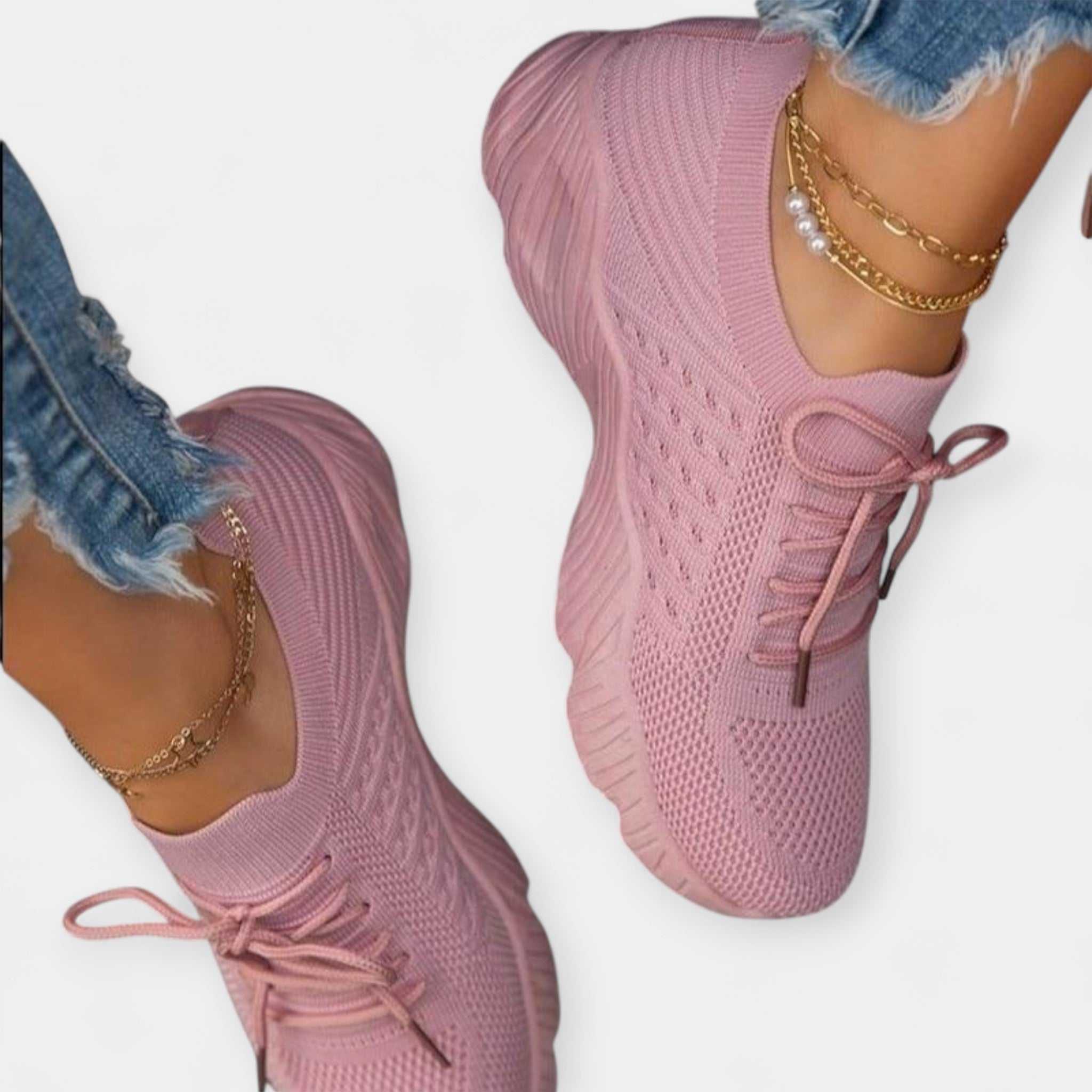 Women's ultra-light comfort trainers in white with a flexible non-slip sole