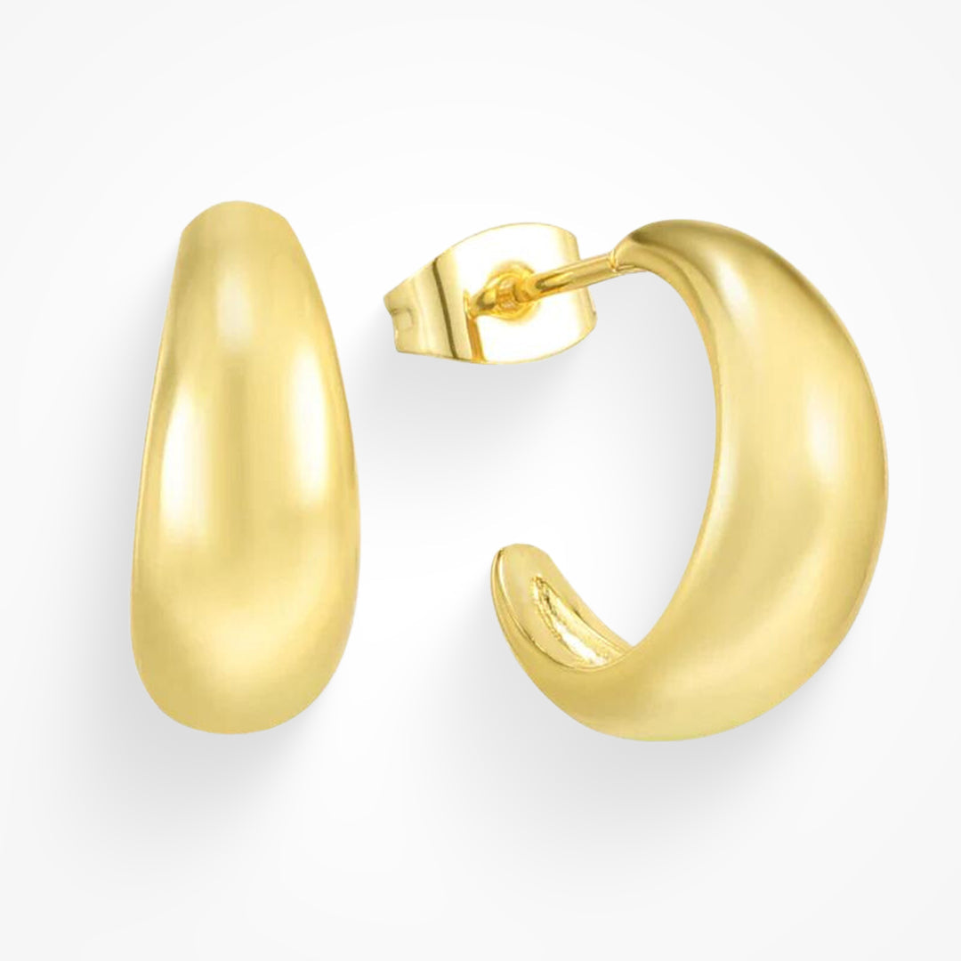Classic gold hoop earrings in two sizes with polished finish