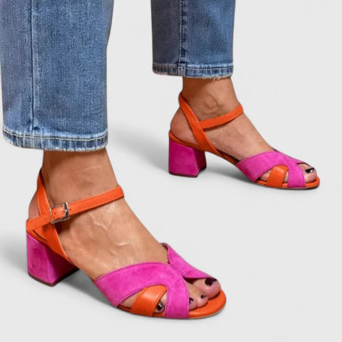 Elegant orthopaedic heels in pink with a cushioned sole and refined silhouette