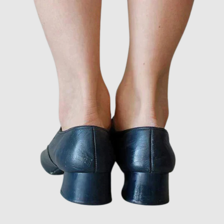 Classic comfort heeled shoes in black, red, brown and blue with a refined silhouette and cushioned sole