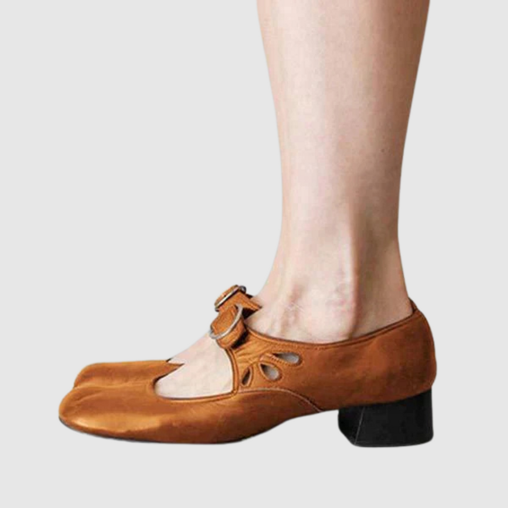 Classic comfort heeled shoes in black, red, brown and blue with a refined silhouette and cushioned sole