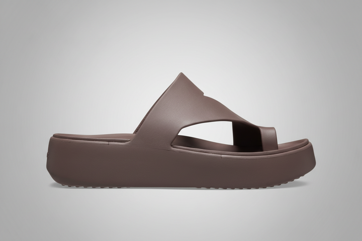 Minimalist cushioned sandal in a clean, low-profile modern design suitable for everyday wear