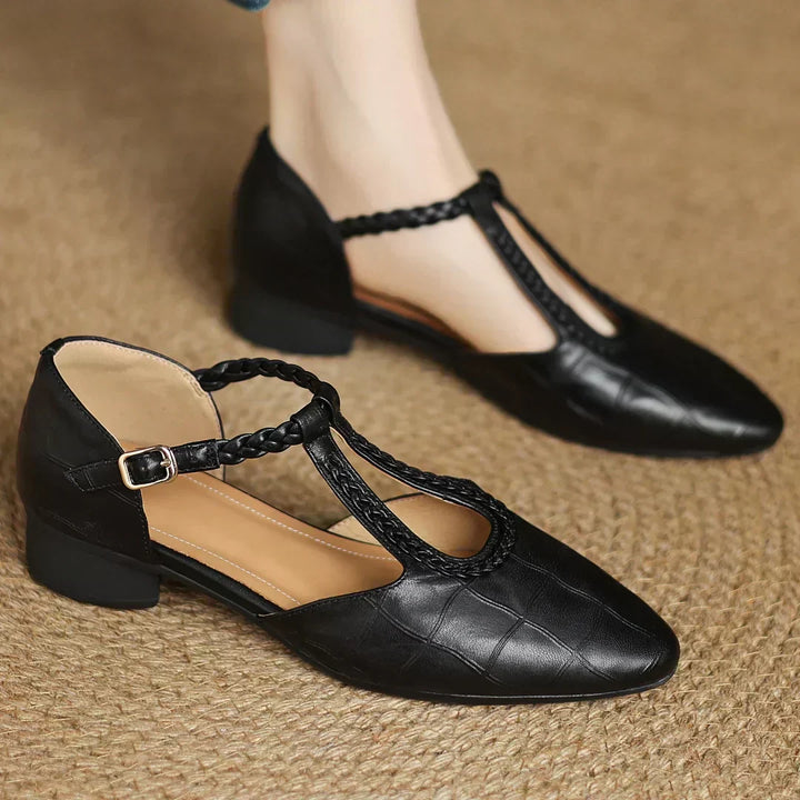 Classic T-bar heeled shoes in brown and black with a braided strap detail