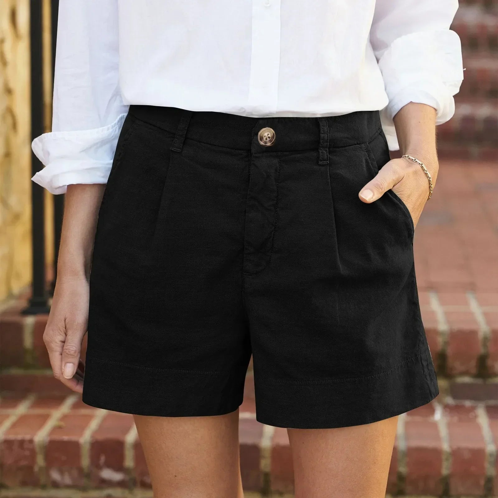 High-waist women's classic shorts in bold summer colours