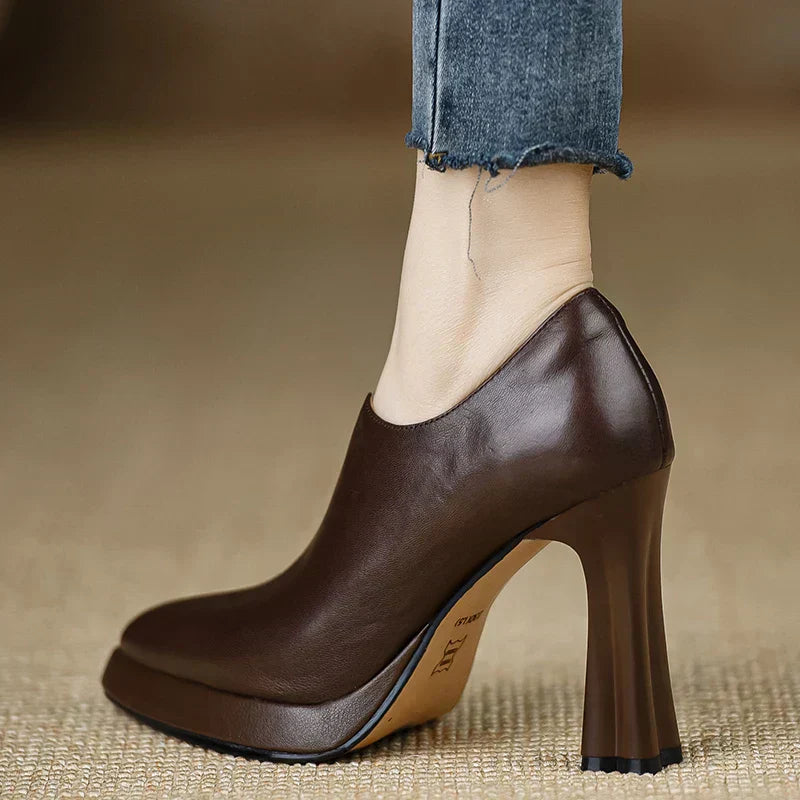 Ivonne | Stylish Orthopaedic Court Shoes