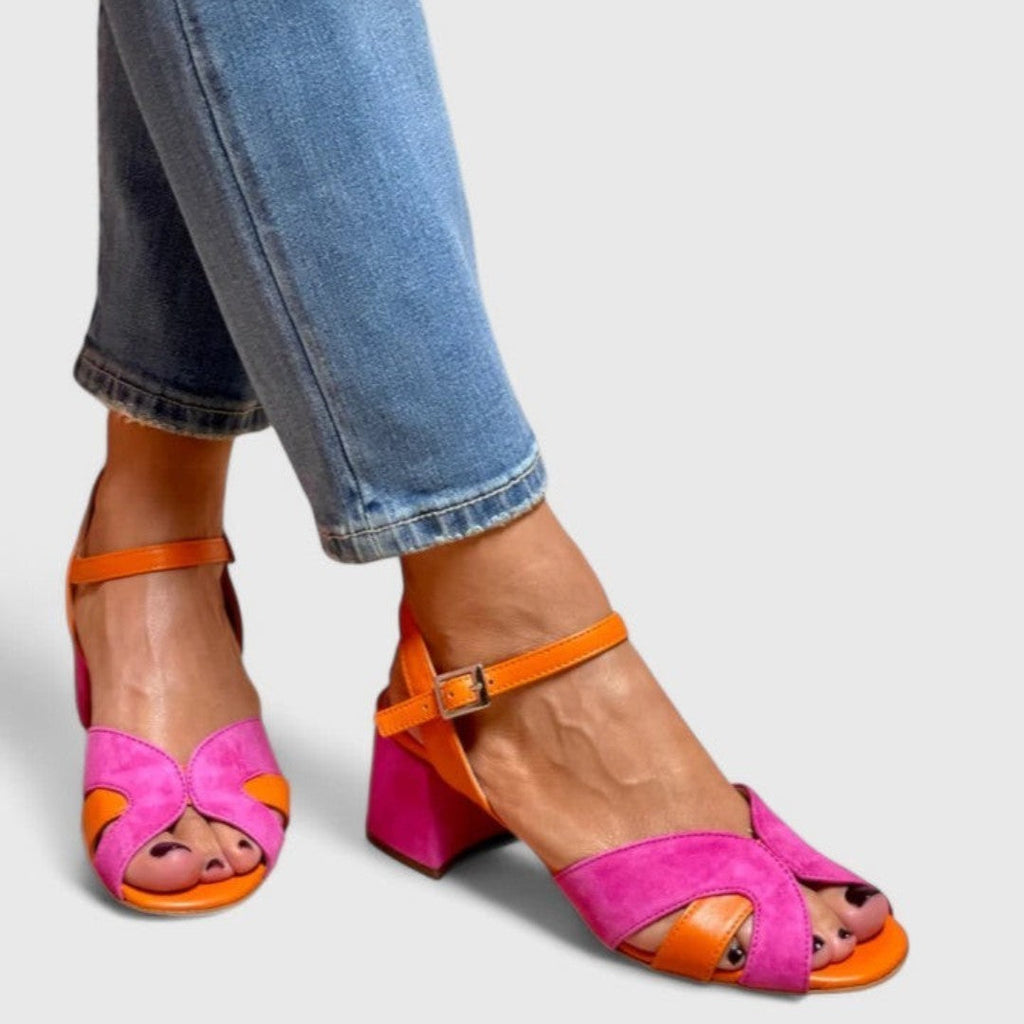 Elegant orthopaedic heels in pink with a cushioned sole and refined silhouette