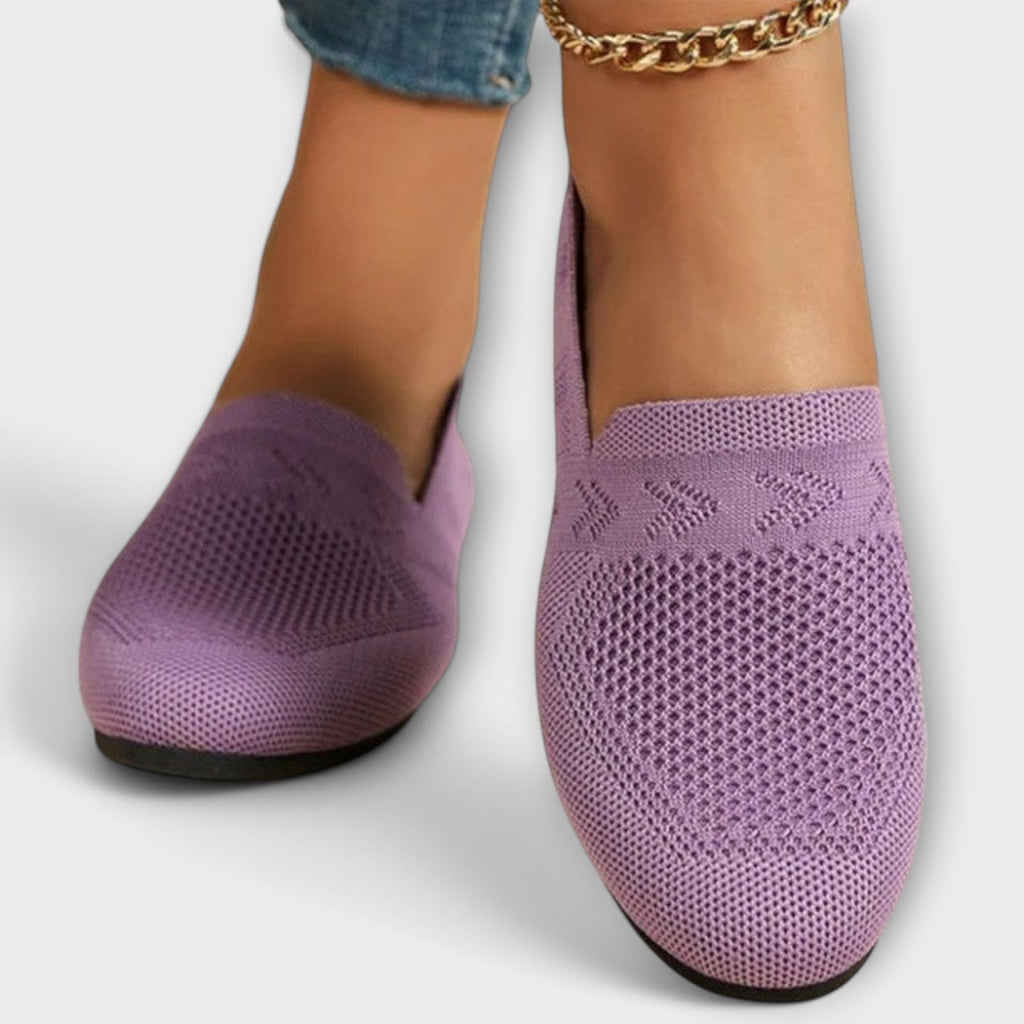 Classic loafers in blue, black and purple with a refined, timeless silhouette