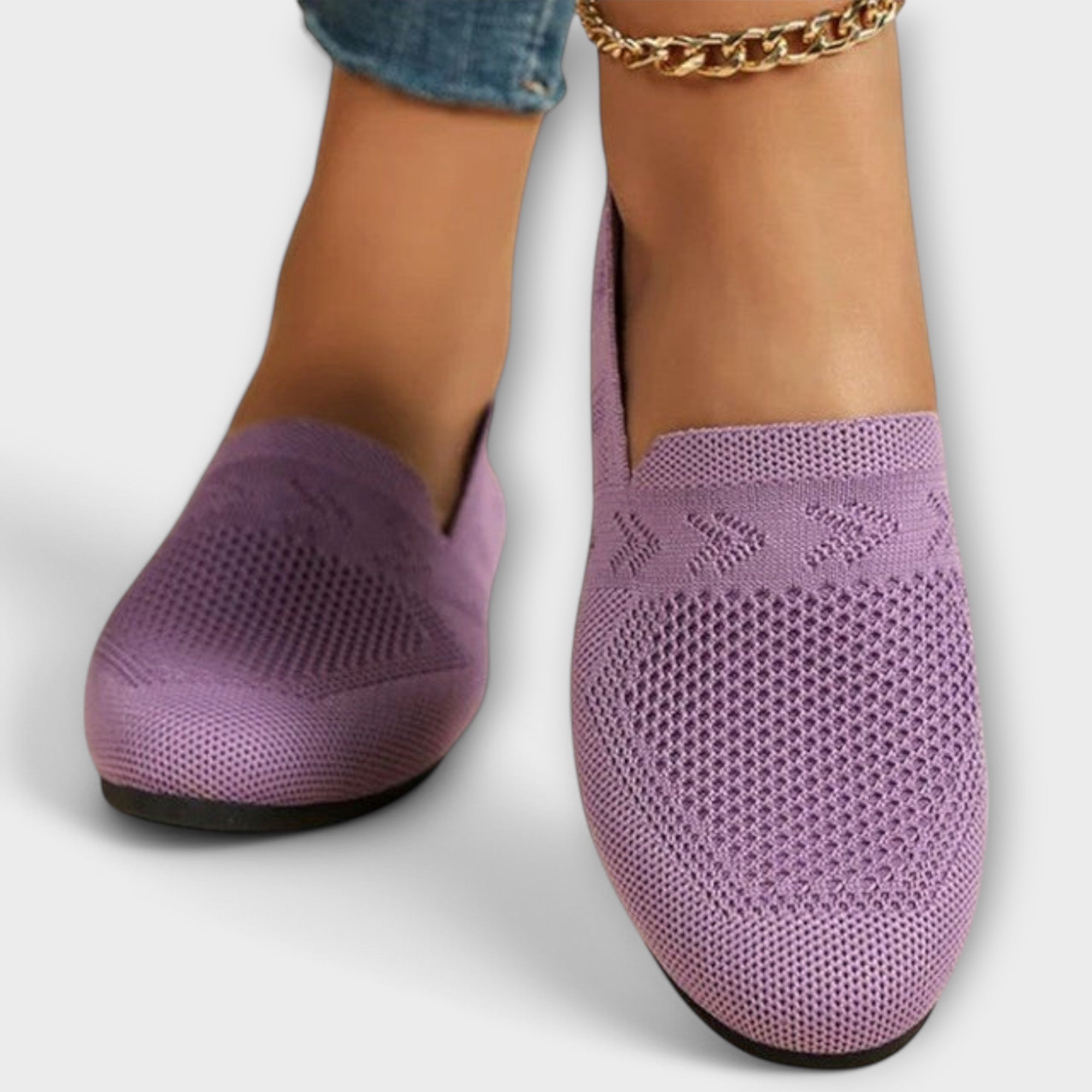 Classic loafers in blue, black and purple with a refined, timeless silhouette