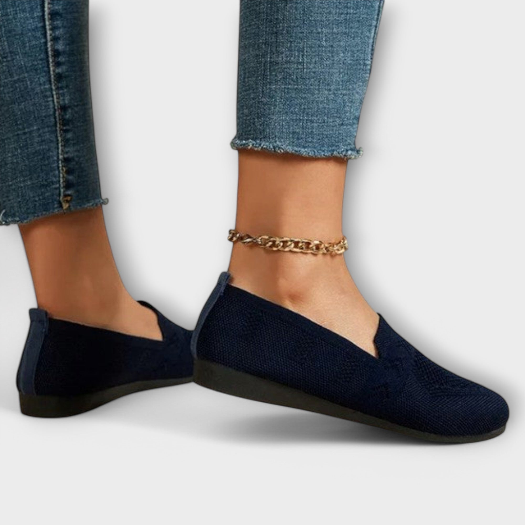Classic loafers in blue, black and purple with a refined, timeless silhouette