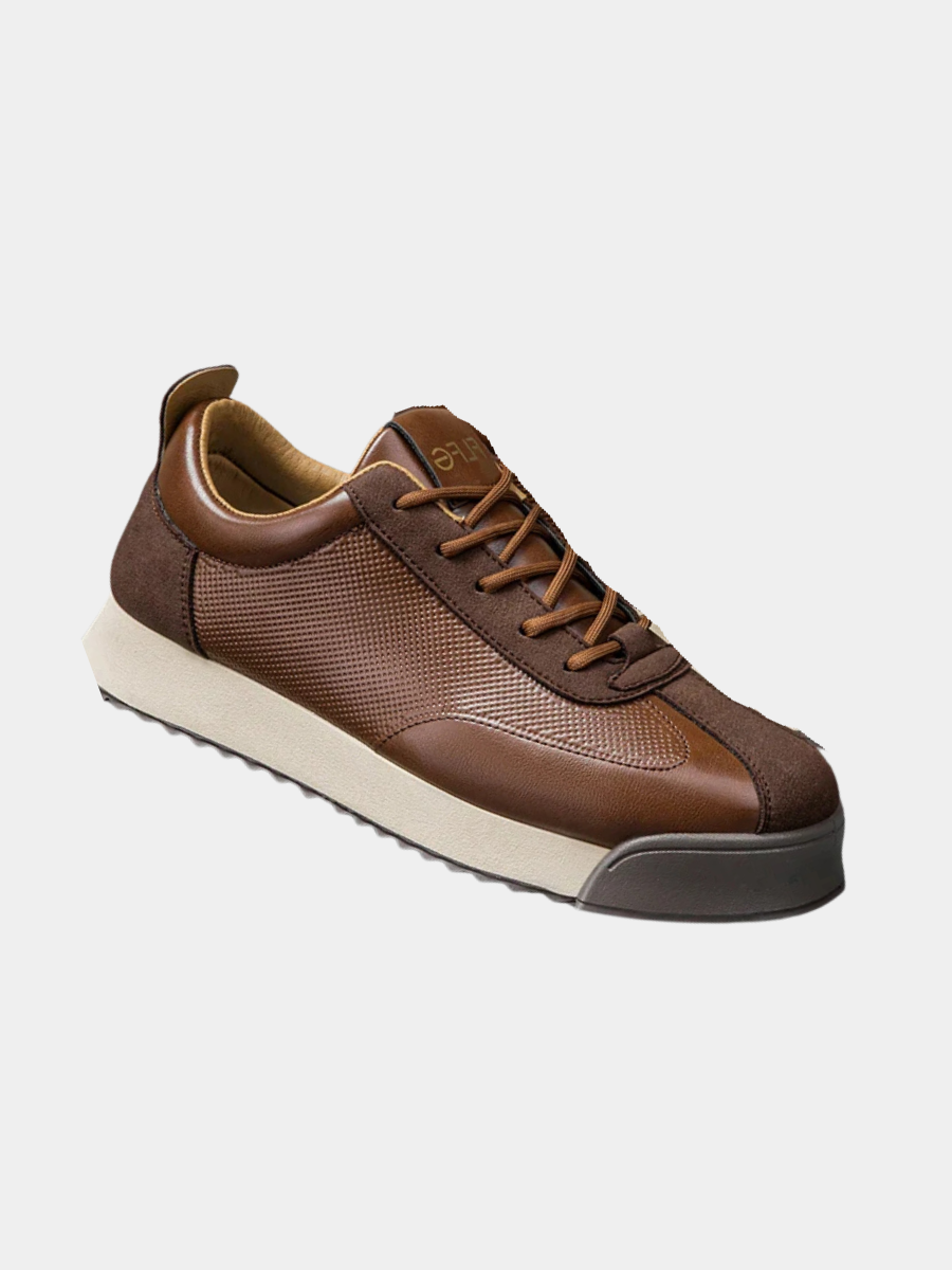 Men's brown elegant lace-up boots with a smooth refined upper and cushioned sole