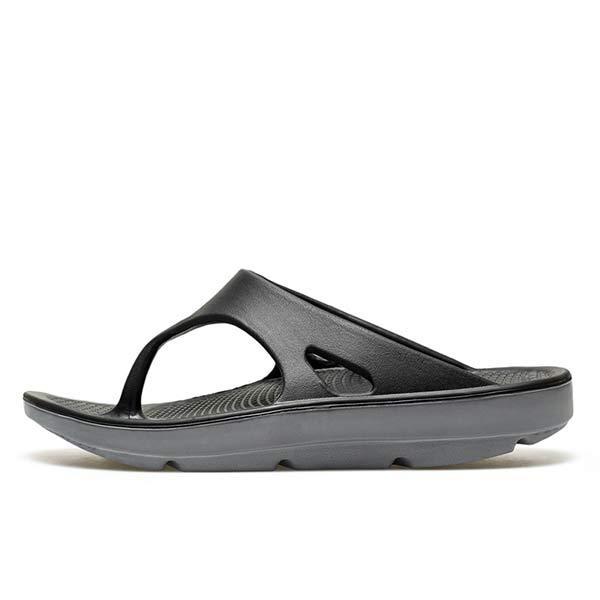 Men's supportive slippers with thick sole in black, grey and blue
