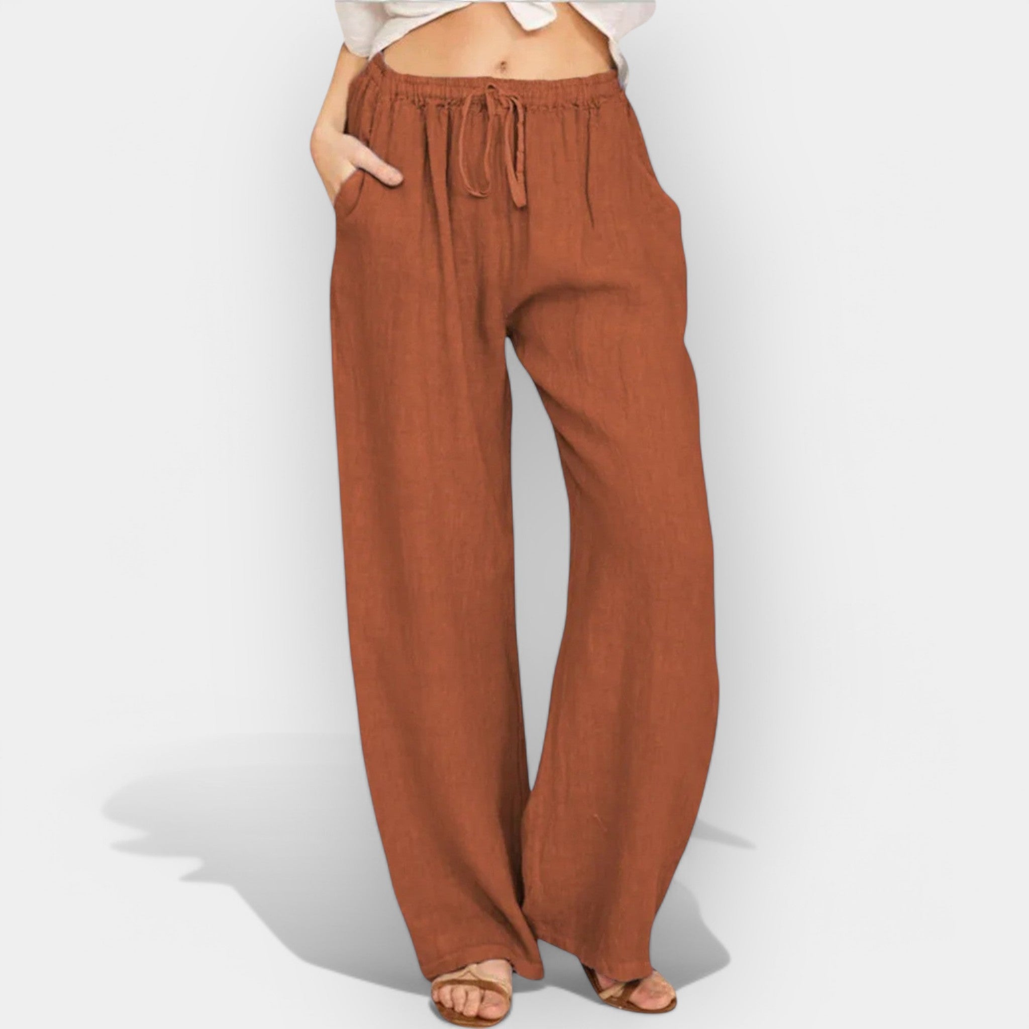 Women's wide-leg summer trousers in white with a light, airy silhouette