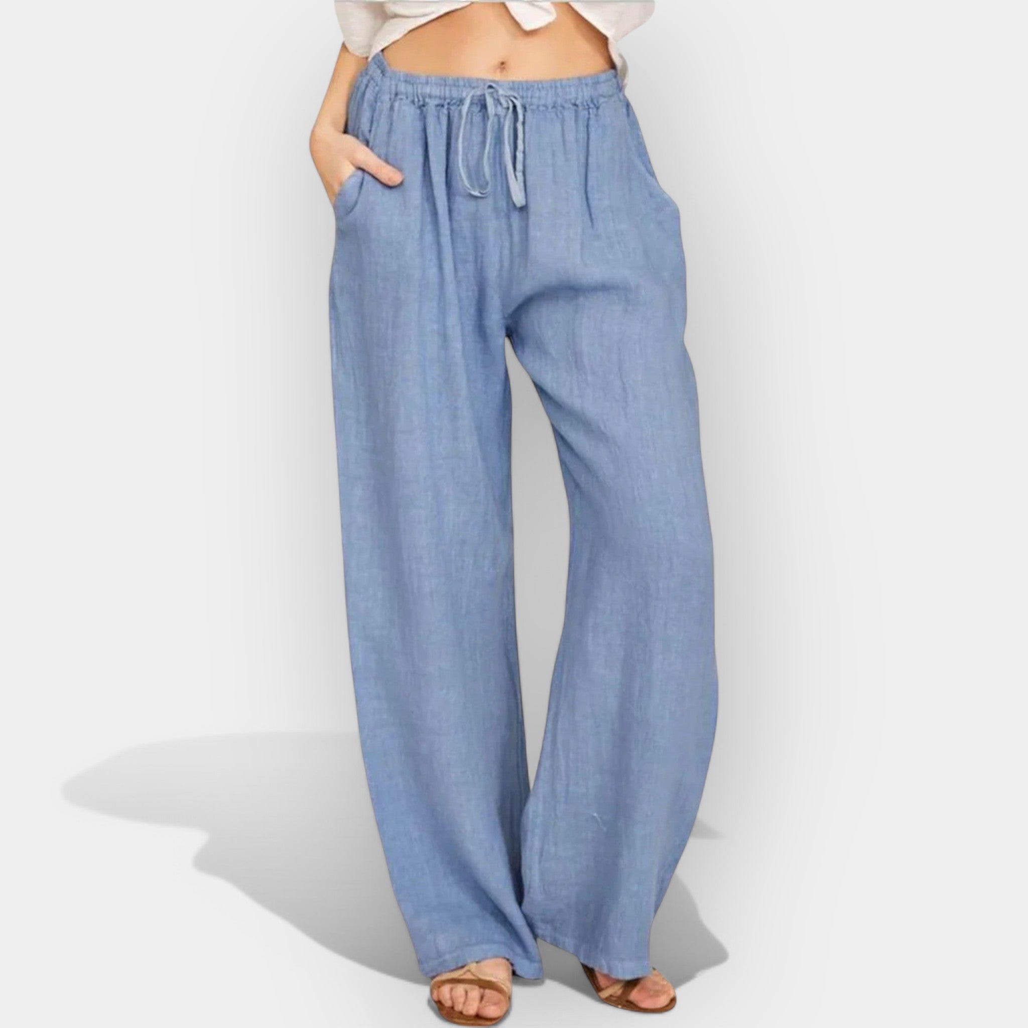 Women's wide-leg summer trousers in white with a light, airy silhouette