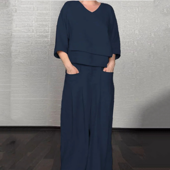 Women's relaxed two-piece set in black, also available in white, beige, grey and navy, with a loose easy-fitting silhouette
