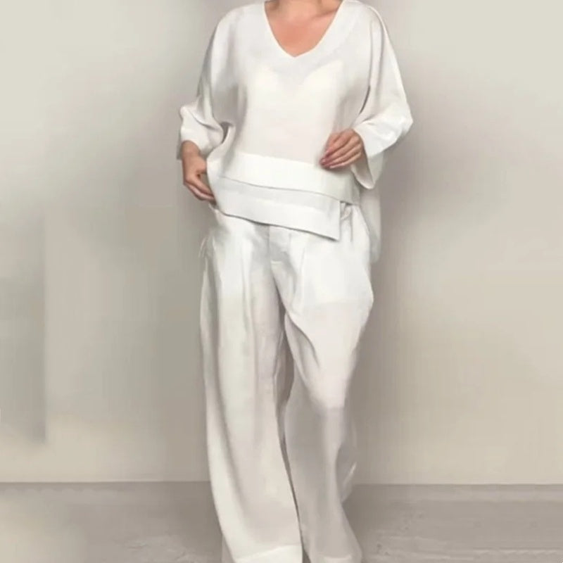 Women's relaxed two-piece set in black, also available in white, beige, grey and navy, with a loose easy-fitting silhouette