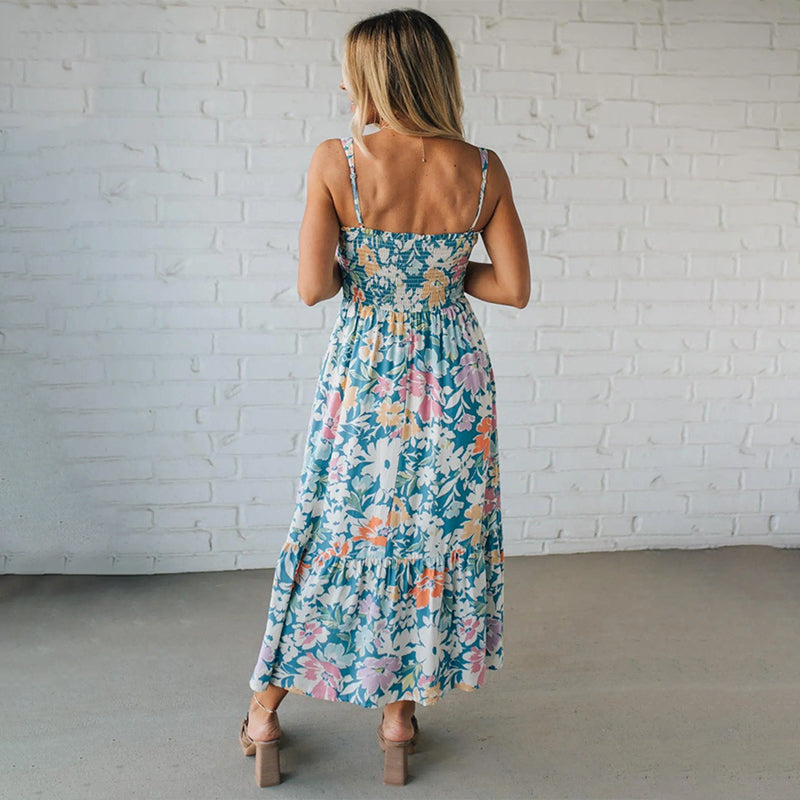 Light, floaty summer dress with an elasticated upper and airy skirt in a soft, feminine style