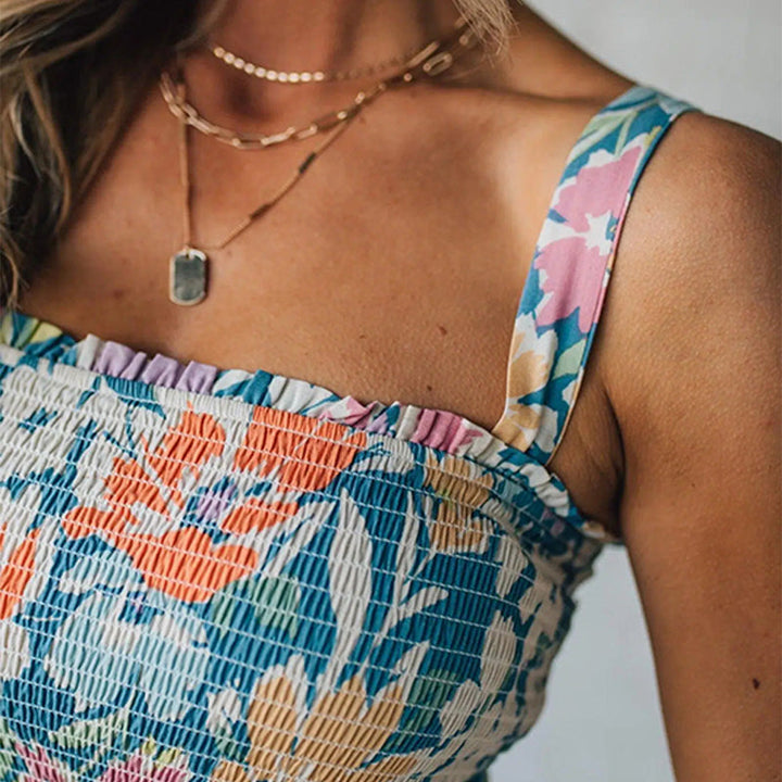 Light, floaty summer dress with an elasticated upper and airy skirt in a soft, feminine style
